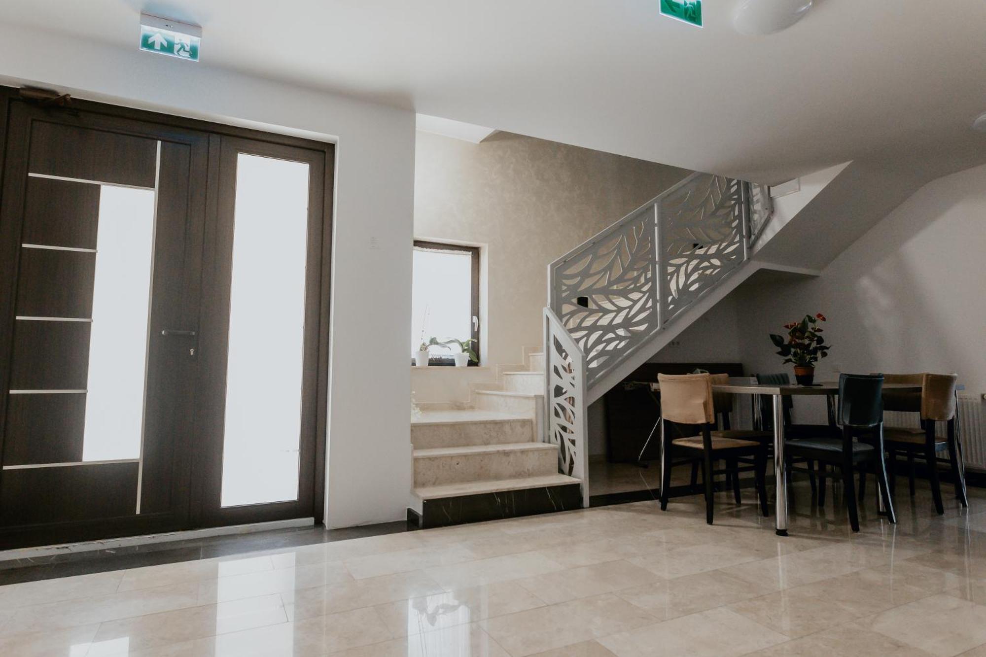 Aparthotel Plevnei2 Cluj Napoca Bagian luar foto